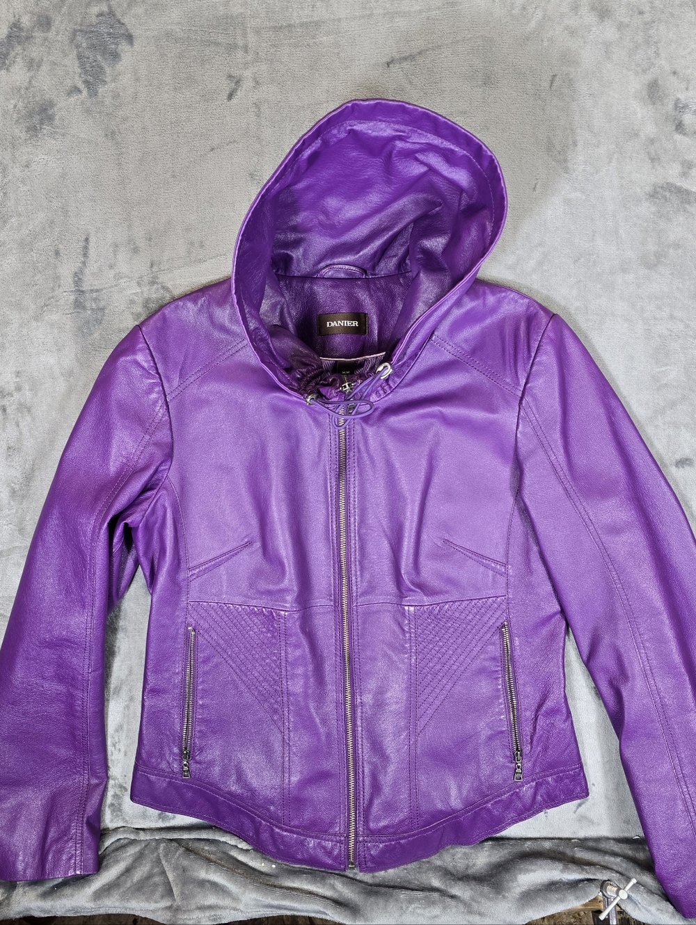 Danier Purple Genuine Leather Jacket Woman's Size Medium
